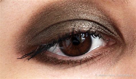 chanel yeux stylo sourcil|Chanel eyeshadow 88 vert khaki.